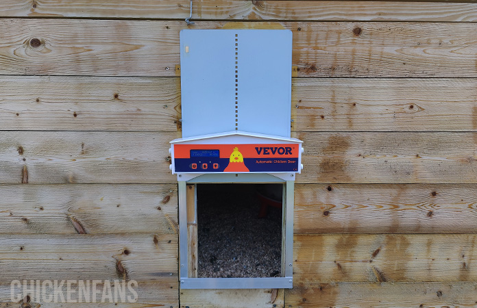 the design of the vevor chicken coop door on a chicken coop